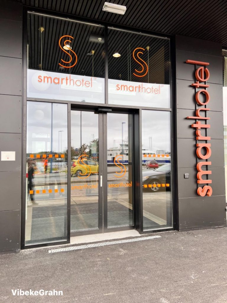 Smart hotel inngangsparti
